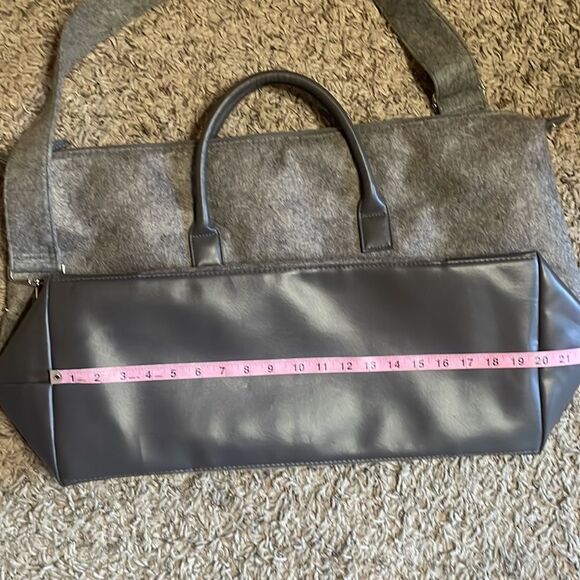 DSW Weekender Travel Tote Bag - Grey - Picture 7 of 13